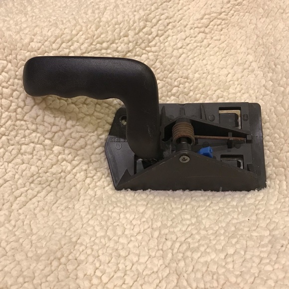 Chev Silverado Tahoe GMC Sierra Yukon Interior Door Handle 15029904  15057526 - Picture 6 of 15